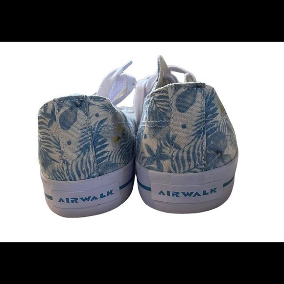 Airwalk Canvas Legacee Sneakers - Picture 7 of 12